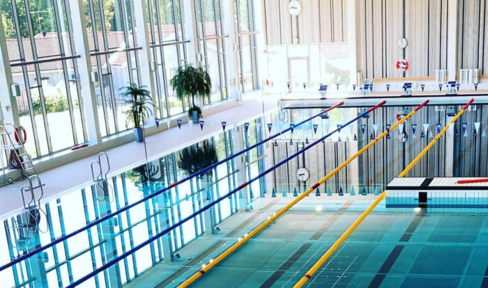 50-metersbassenget i rustfritt stål er det første i Värmland og det første i stål i Sverige. Anlegget har også et multibasseng med hev- og senkbar bunn, relaxavdeling, barneavdeling og fleksible garderober for ulike behov