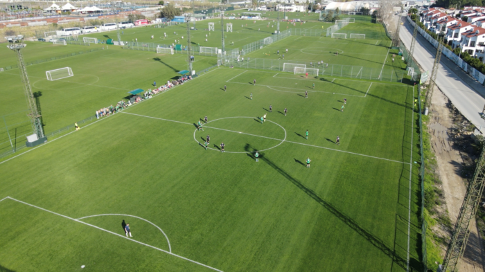 Tren som proffene – velstelte naturgressbaner i solrike Belek, Tyrkia