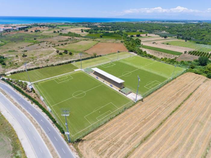 Side Star Sports Complex – velholdt anlegg med naturgressbaner av internasjonal standard